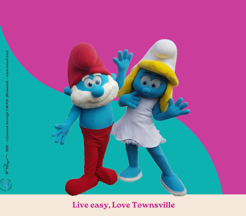 Pictures of two Smurfs 